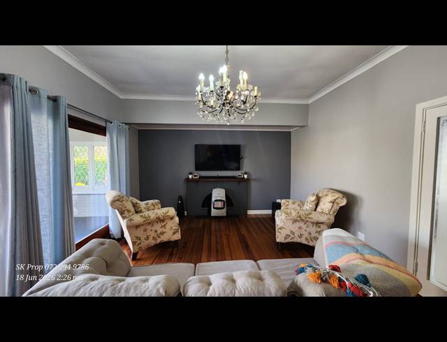 4 BEDROOM FREESTANDING FOR SALE IN SCOTTSVILLE